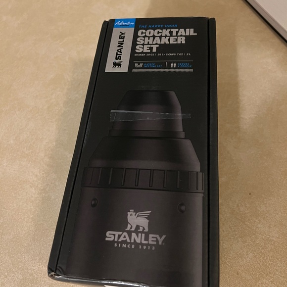 Stanley shaker set - brand new never opened! - Picture 3 of 5